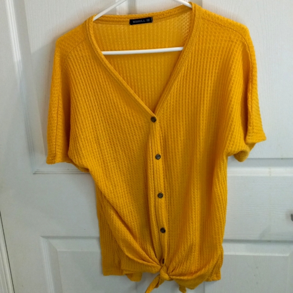 Miholl EUC M Short Sleeve Goldenrod Buttons Ties at Bottom Top/ Blouse C…